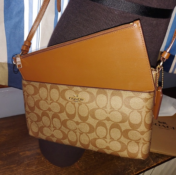 NWT Signature Crossbody with Pouch - Picture 2 of 6